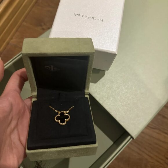 ☀️❤️Authentic☀️❤️Van Cleef & Arpels Necklace - Picture 3 of 16